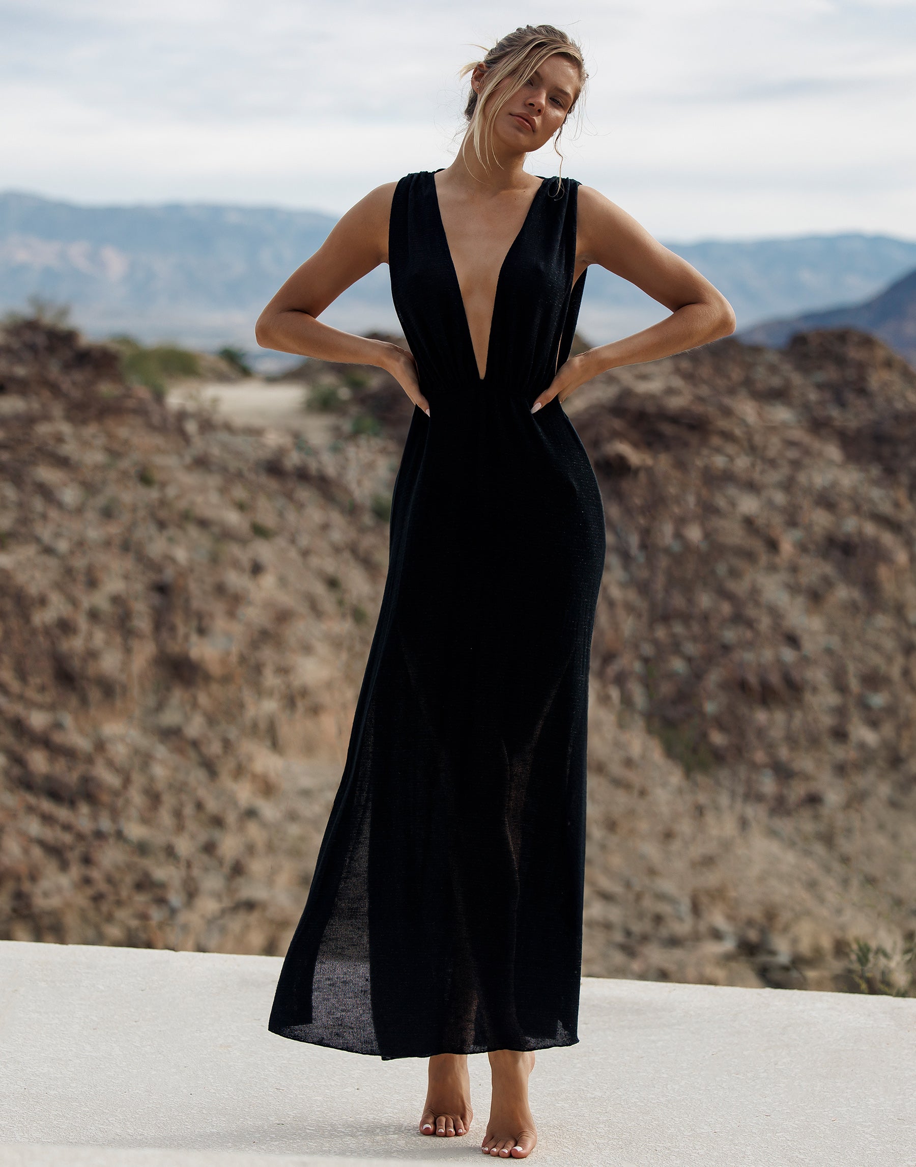 Annika Cover Up Maxi Dress in Black | Beach Bunny Swimwear